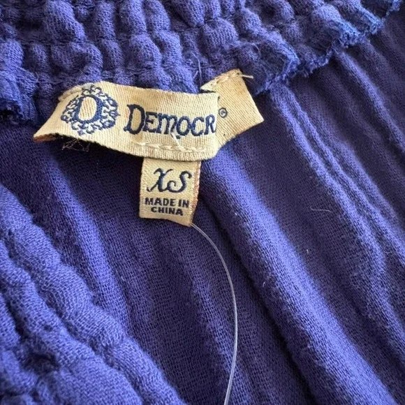 NWT Democracy Blouse XS Blue Crinkle Gauze Embroidered Short Sleeve Smocked - Picture 3 of 11